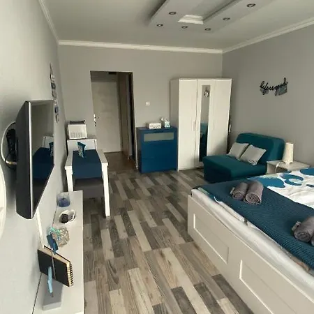 Azur Apartman Апартаменты Чопак